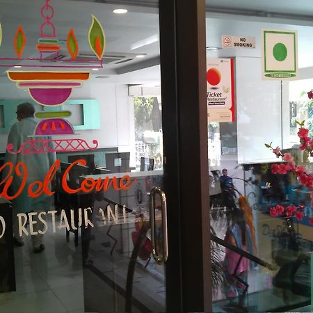 Jal Sagar Hotel Vadodara Luaran gambar